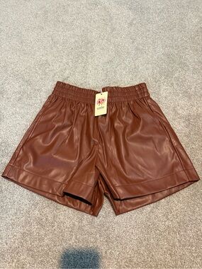 Entro Faux Leather Elastic Waist Shorts - Brown
